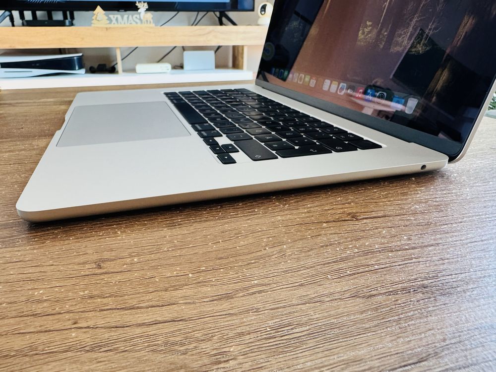 MacBook Air 15” M2 512GB SSD Silver - Като Нов