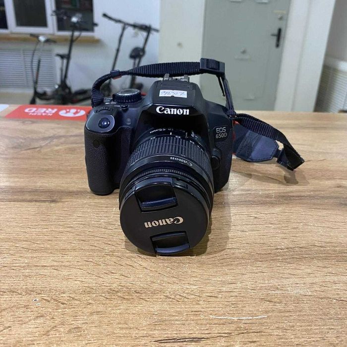 К162/Зеркальный фотоаппарат Canon Eos  250D/sk150709