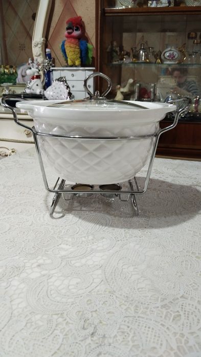 Продается новая супница-казанок с подогревом