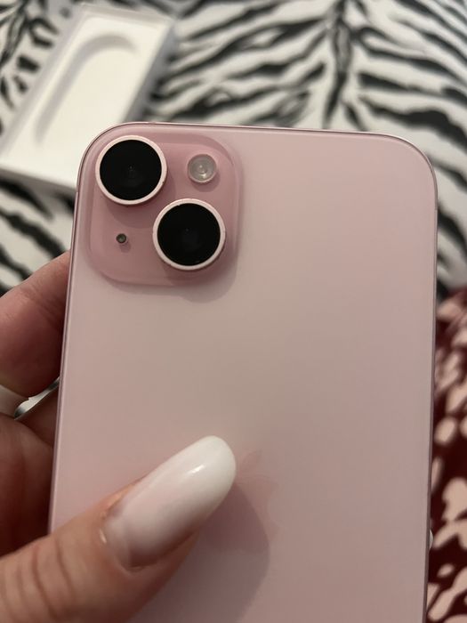 Iphone 15 plus roz