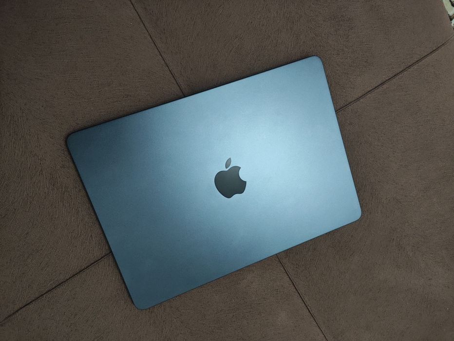 Macbook Air M2 13.6 inch