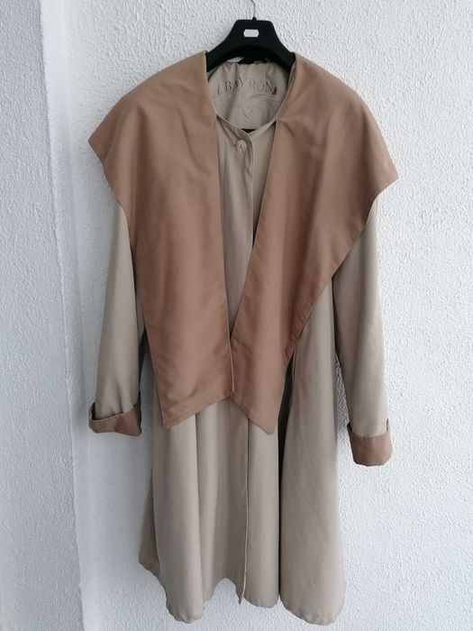 Дамски изключително елегантен шлифер