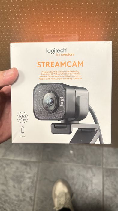 Срочно продам вэп камеру Logitech StreamCam | Full HD 1080p / 60fps