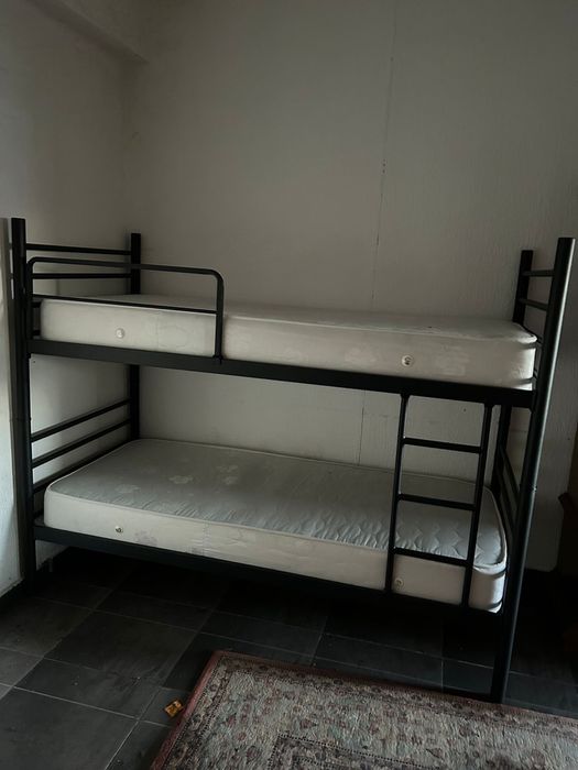 Pat supraetajat de 2 persoane(cu tot cu saltea)