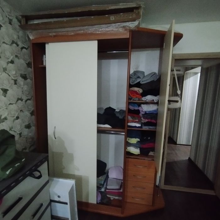 Шкаф для вещей раздвижной