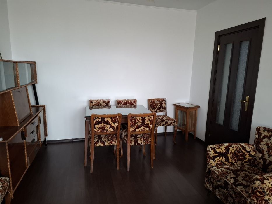 Vând apartament  cu 2 camere, calea Griviței  nr 230 et 5/7