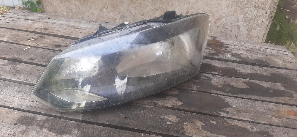 Левая фара на фольскваген поло. Volkswagen polo.