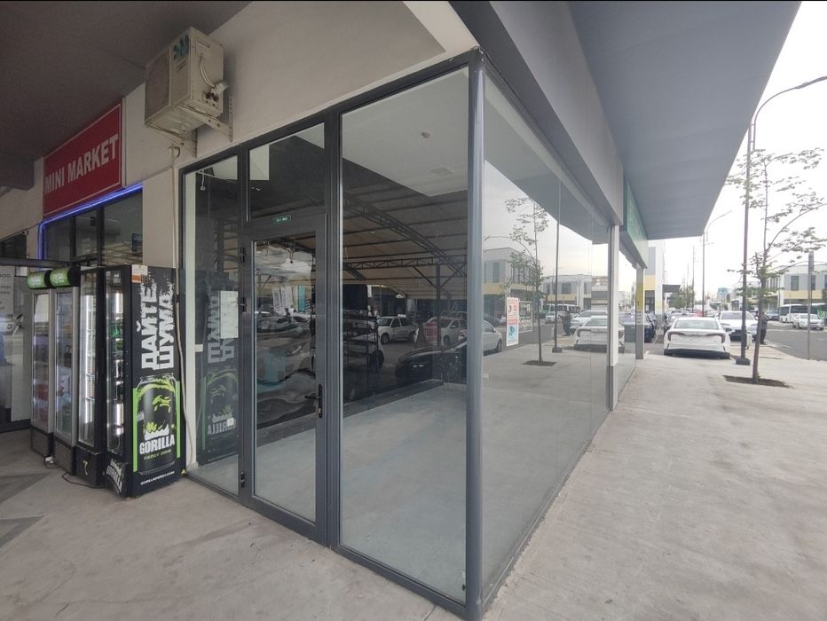 Index bozorida do'kon sotiladi 1-qavat 1м²- 900 y,e,