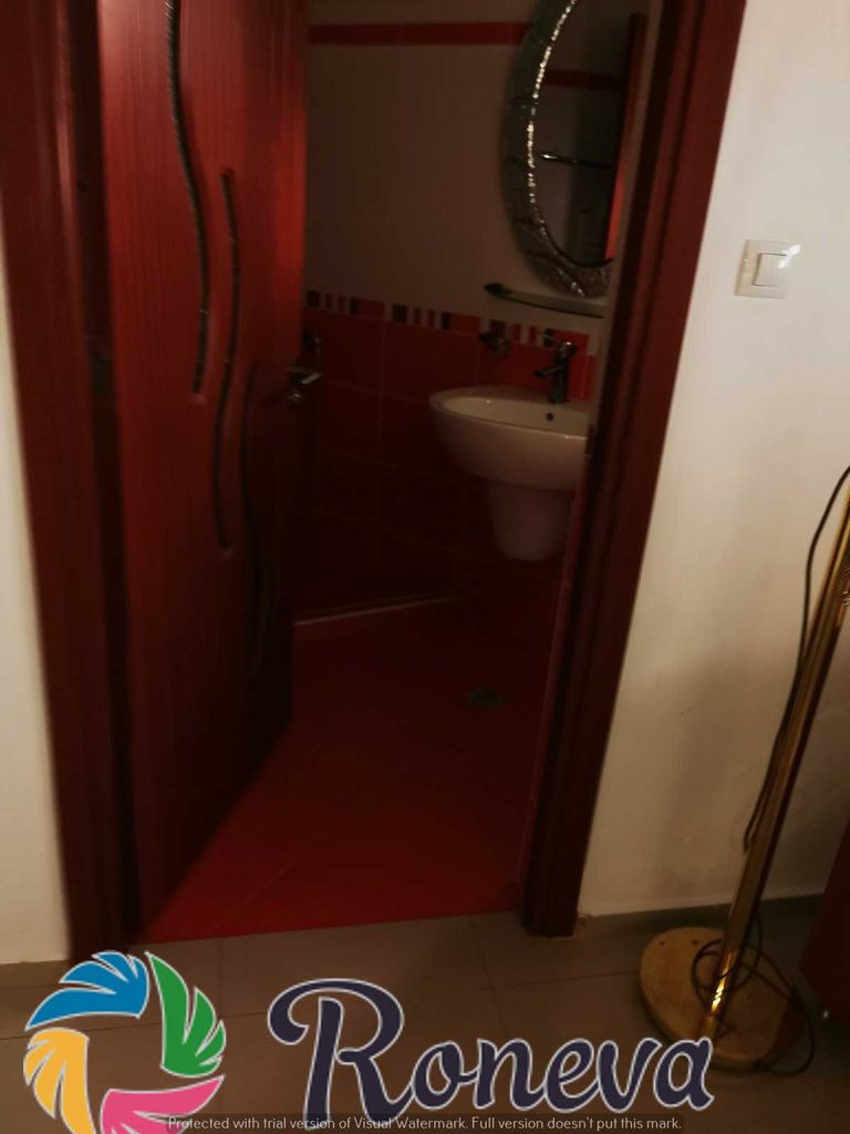Продава се Къща в Тутракан - 348 кв.м за 696 €/кв.м - Снимка #2