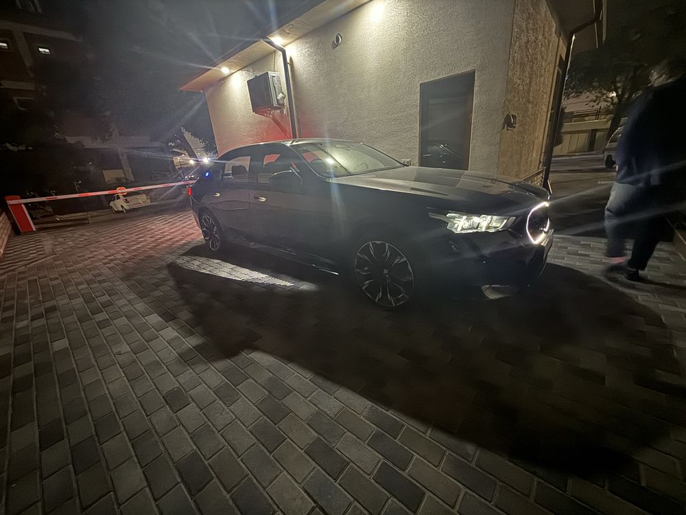 BMW i5 m sport 2025