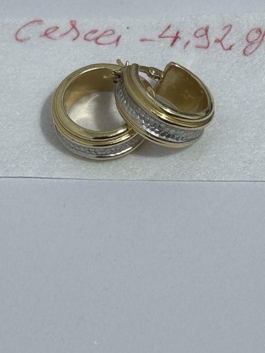 Vand Cercei de aur in stare excelenta