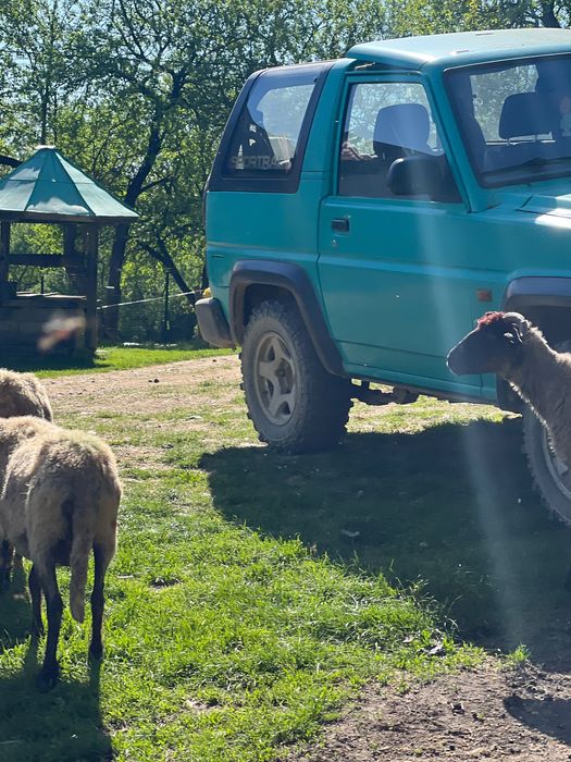 Vând Daihatzu feroza 16 benzina, 4x4 cu reductor toate actele valabile
