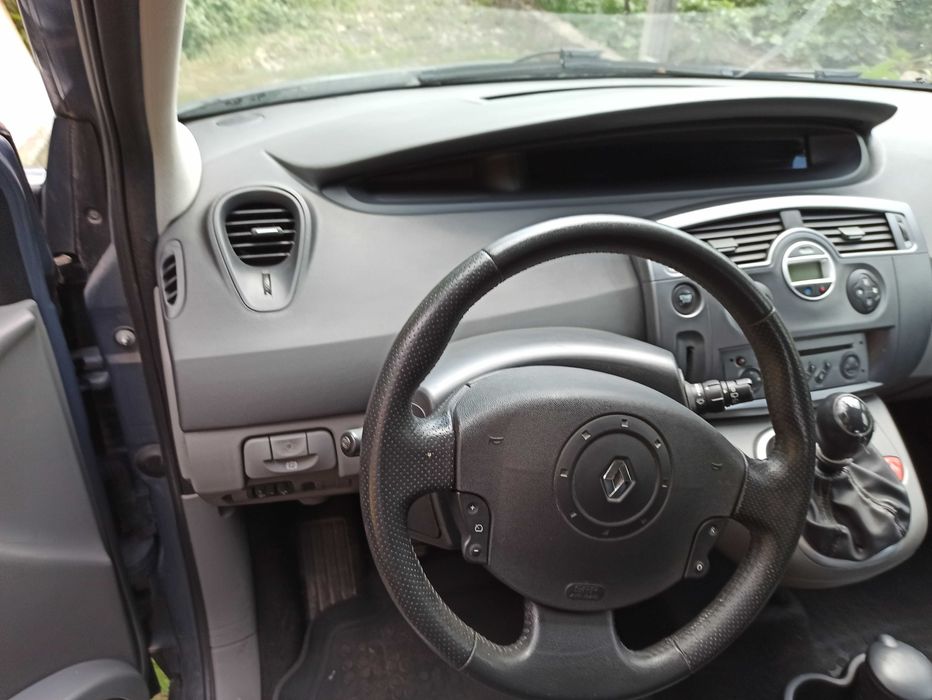 Рено Сценик 2006 2.0 16V бензин