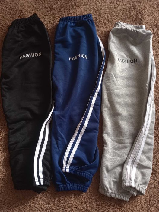 Долнища за момче с ръст до 110см. (без вата) Общо трите за 20 лв.