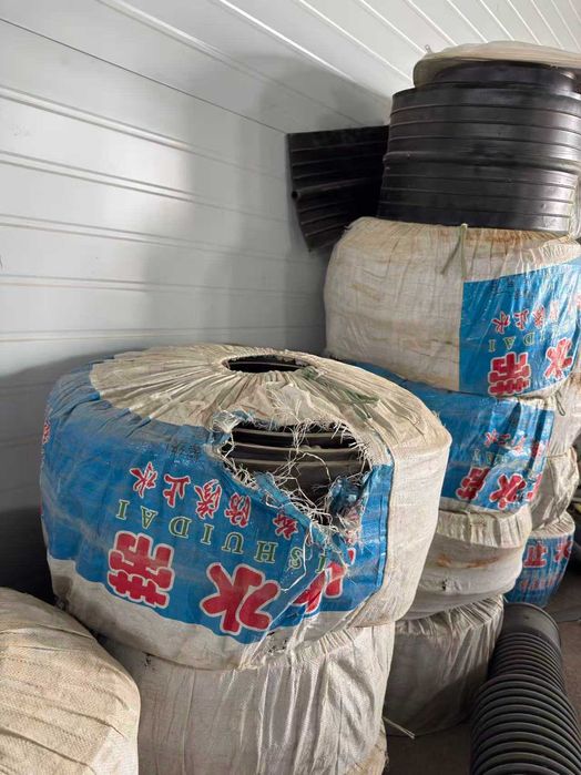 водоизолирующая прокладка, гидрошпонка резина 止水带