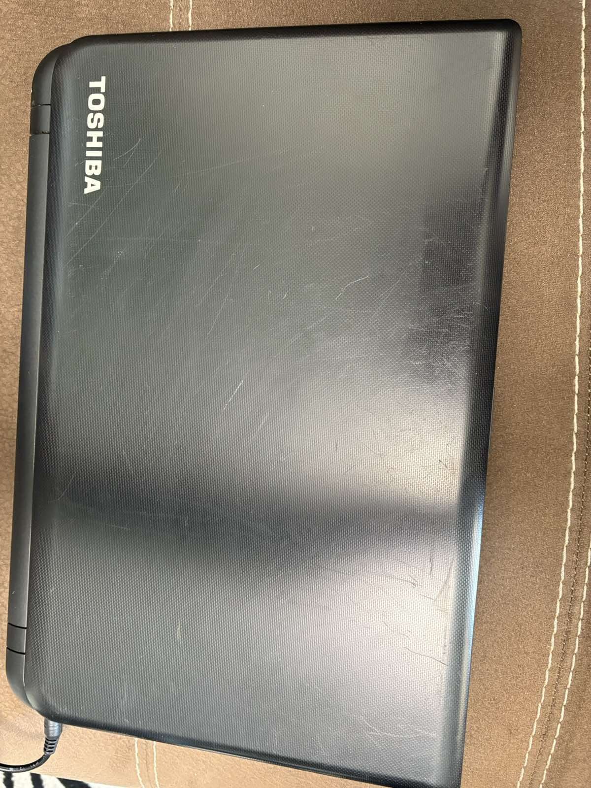 Лаптоп toshiba  320гб 4рам