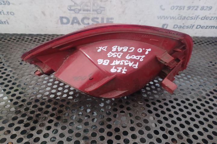 Lampa stop dreapta pe aripa Volkswagen VW Passat B6  [din 2005 pana  2010] seria wagon 5-usi 2.0 TD