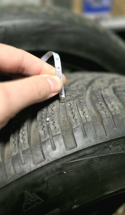 Anvelope auto de iarna 225/50/17 98v