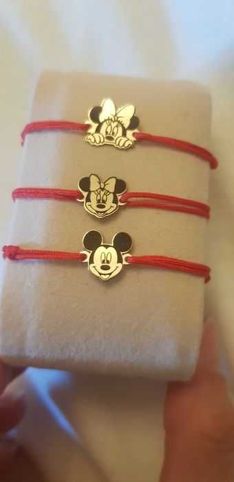 Bratara snur rosu aur 585 14k Mickey si Minnie pret 150 lei bucata