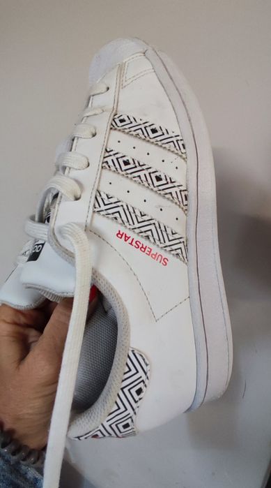 Маратонките Adidas superstar uk 5 eur 38