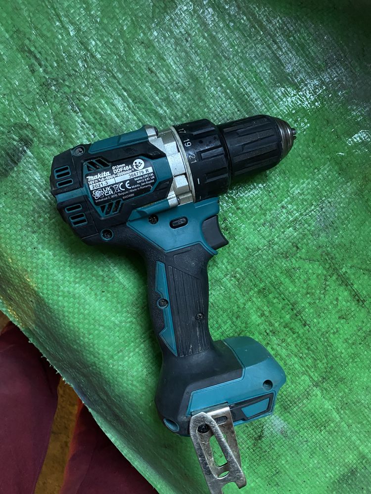 Makita DDF484 - Безчетков акумулаторен винтоверт 18V Волта оригинален