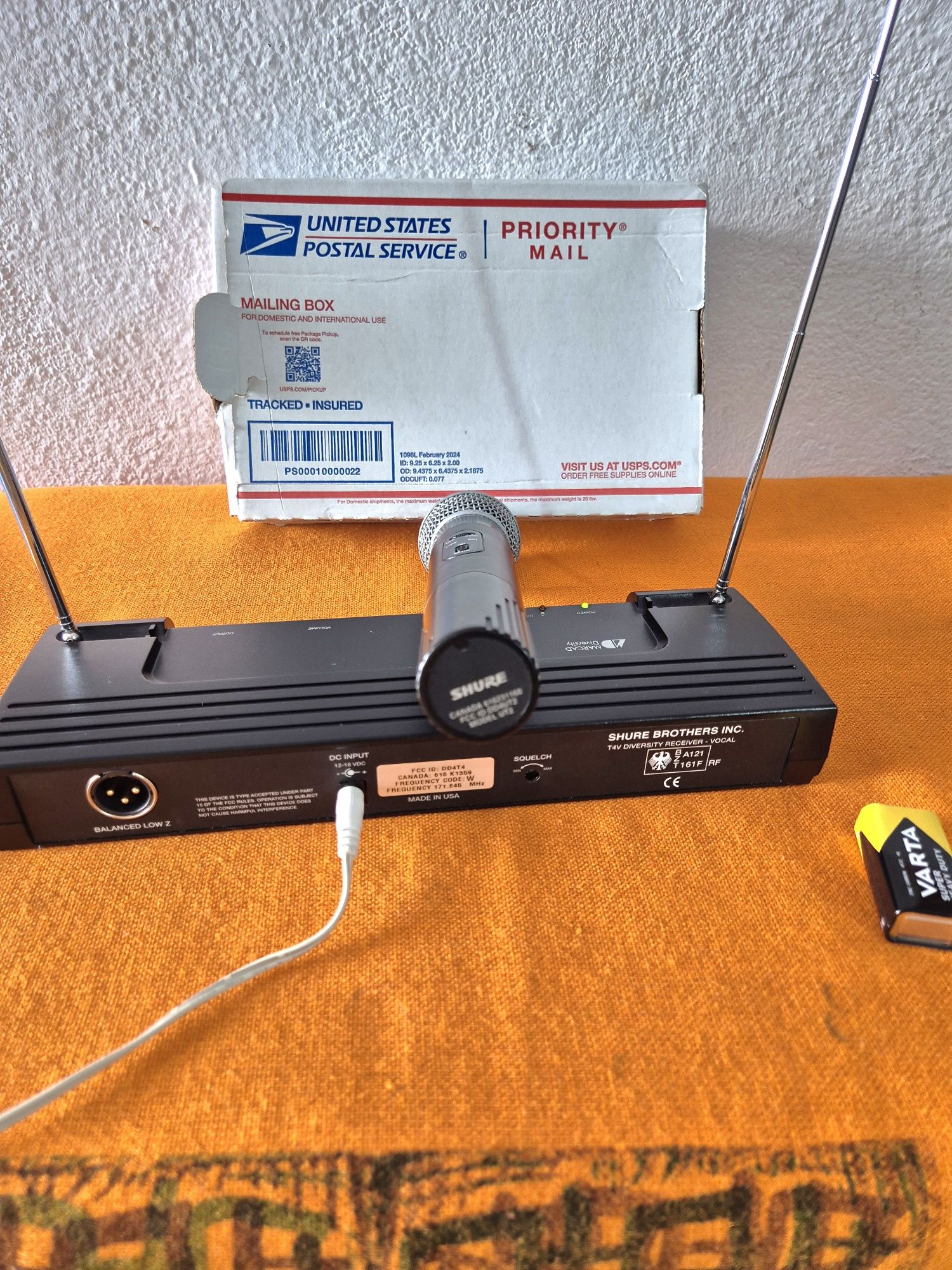 Microfon pt voce Shure T2-w cu Sm 58