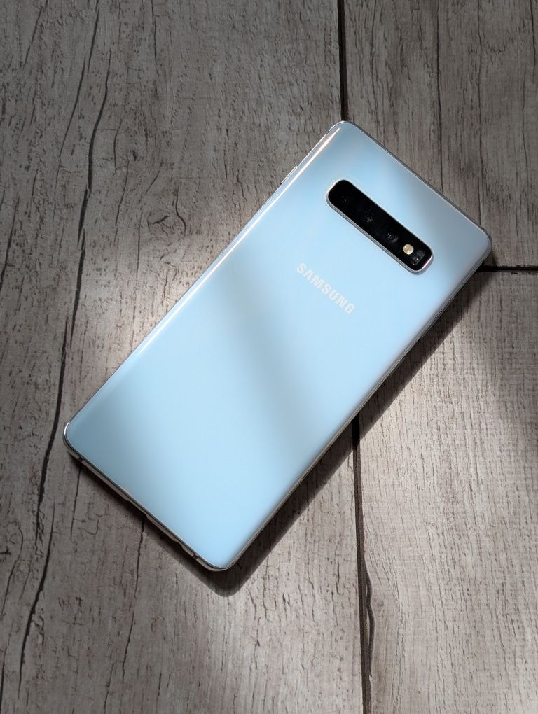 Samsung S10 Plus android 11 срочно