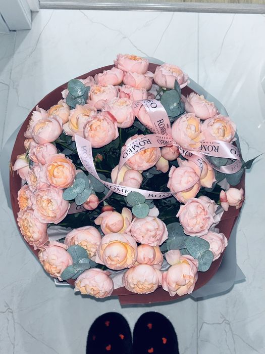 Цветы свежие розы