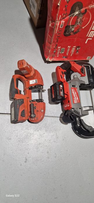 Hilti, Milwaukee ferestrau panglica pe acumulator