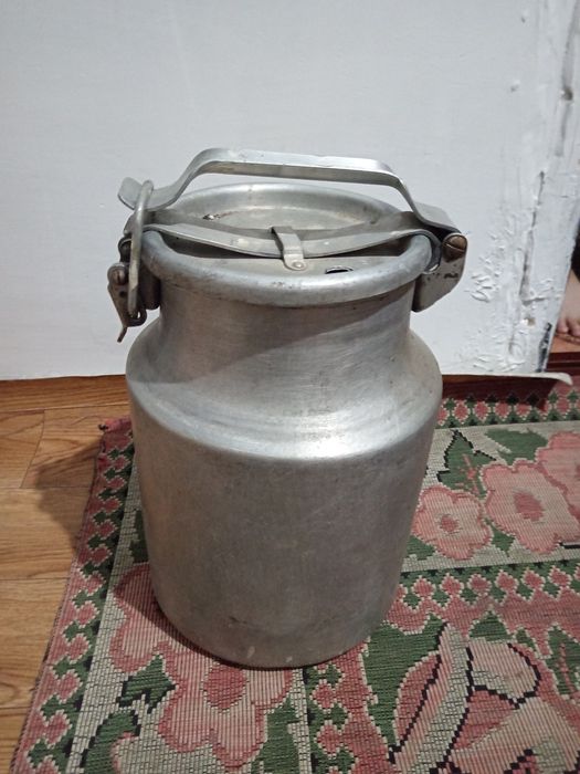 Продам бачок из алюминий