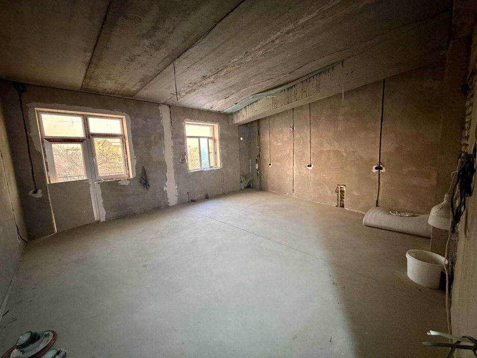 Продаётся 3х передел в 2х комн квартира на 2 этаже 5 микрорайо Мелодия