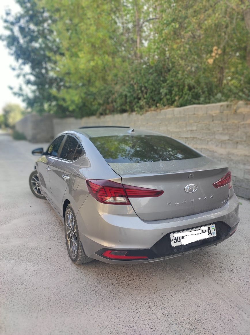 Hyundai Elantra  2020 AT 2.0 Elegance + Пакет "High-Tech" (+Style) с л