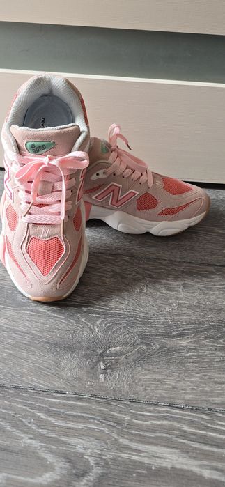 New Balance 9060 Pink