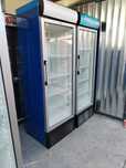 Vitrine frigorifice model mediu frigider