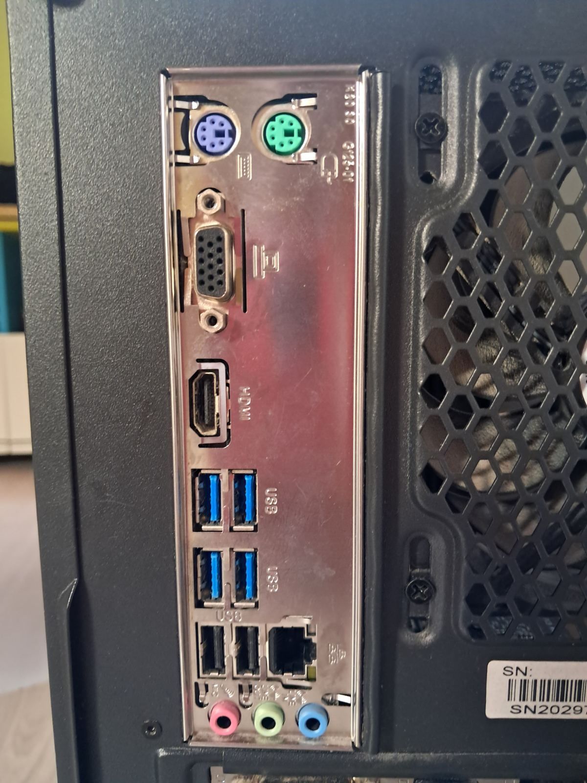 Геймърски компютър Intel i5 9400f / gtx 1650 super / 16GB RAM