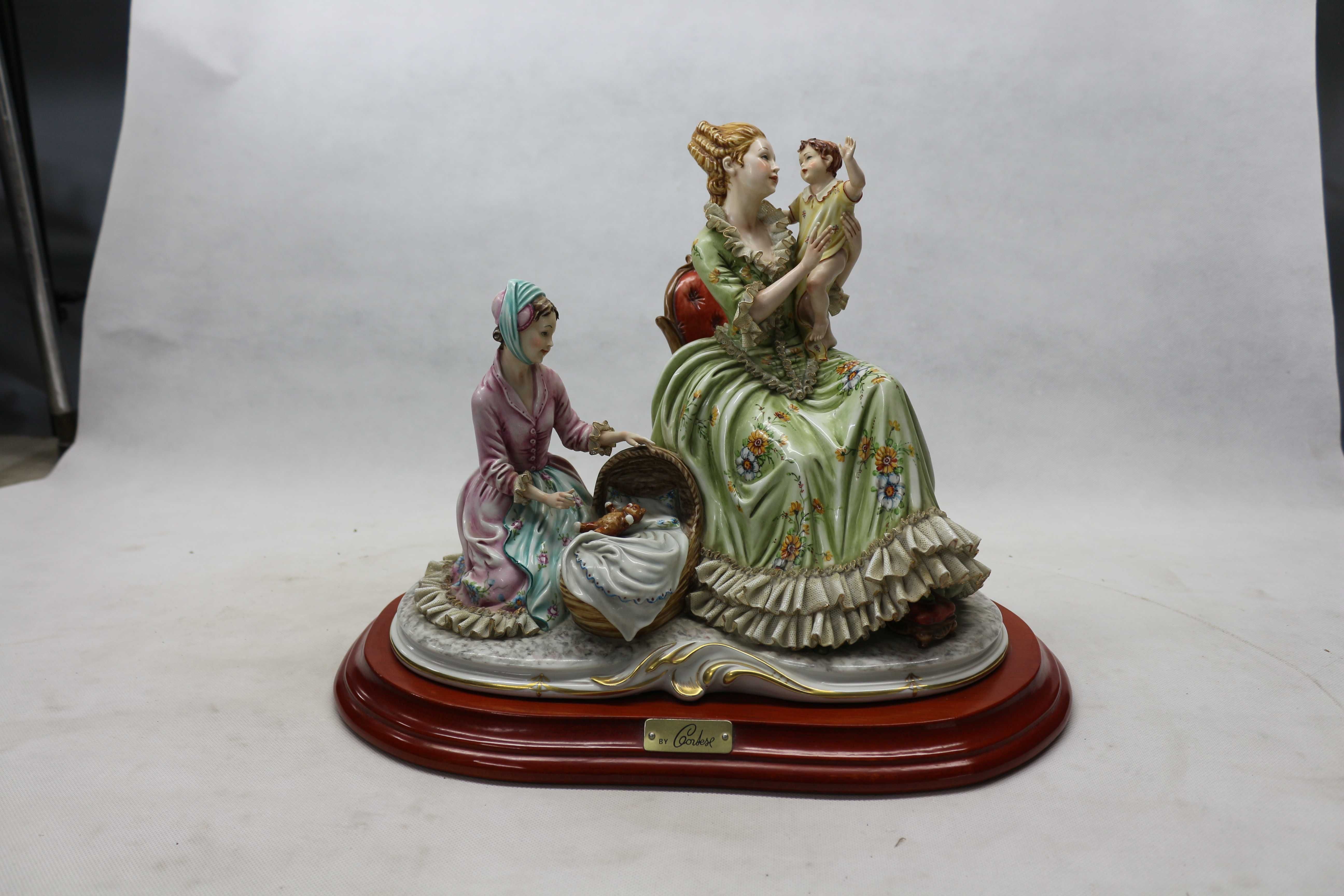 Статуэтка из фарфора Мама Capodimonte