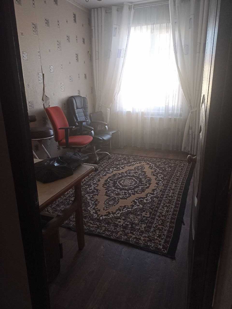 3-х комнат, 3 этаж, 84 кв.м., г.Навои, Спутник
