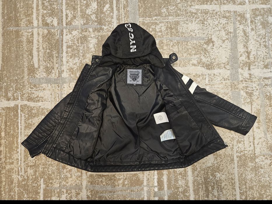 Ново детско кожено яке, с качулка