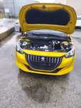 Dezmembram Peugeot 208 din 2023 , 1.2 THP Benzina , cod motor: HN05 , Galben