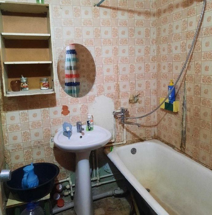 Beruniy  metro yonida