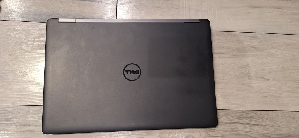 Dell Latitude E5570-i5 6300u/8гб/256гб м.2/Подсветка