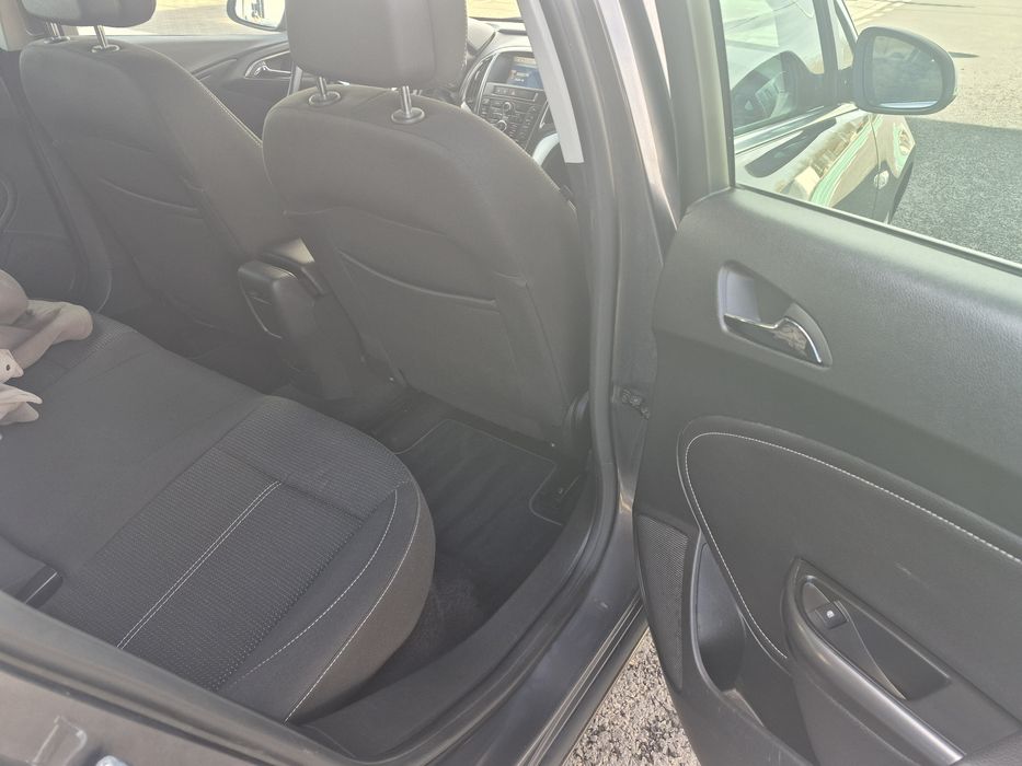 Vând Opel Astra j 1.7 diesel