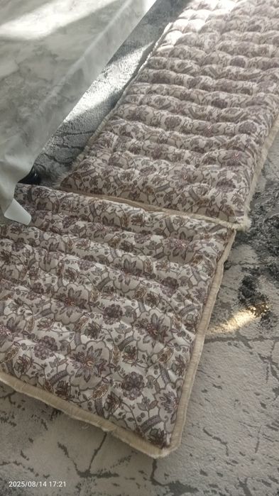 Koʻrpa koʻrpacha matras yostiq