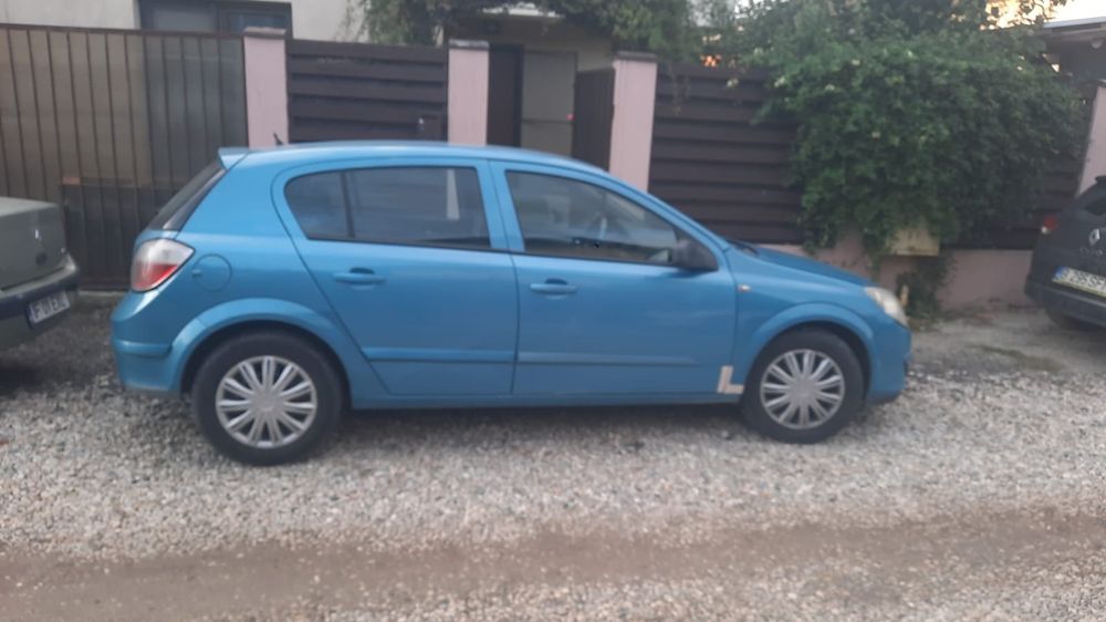 Opel Astra H vând