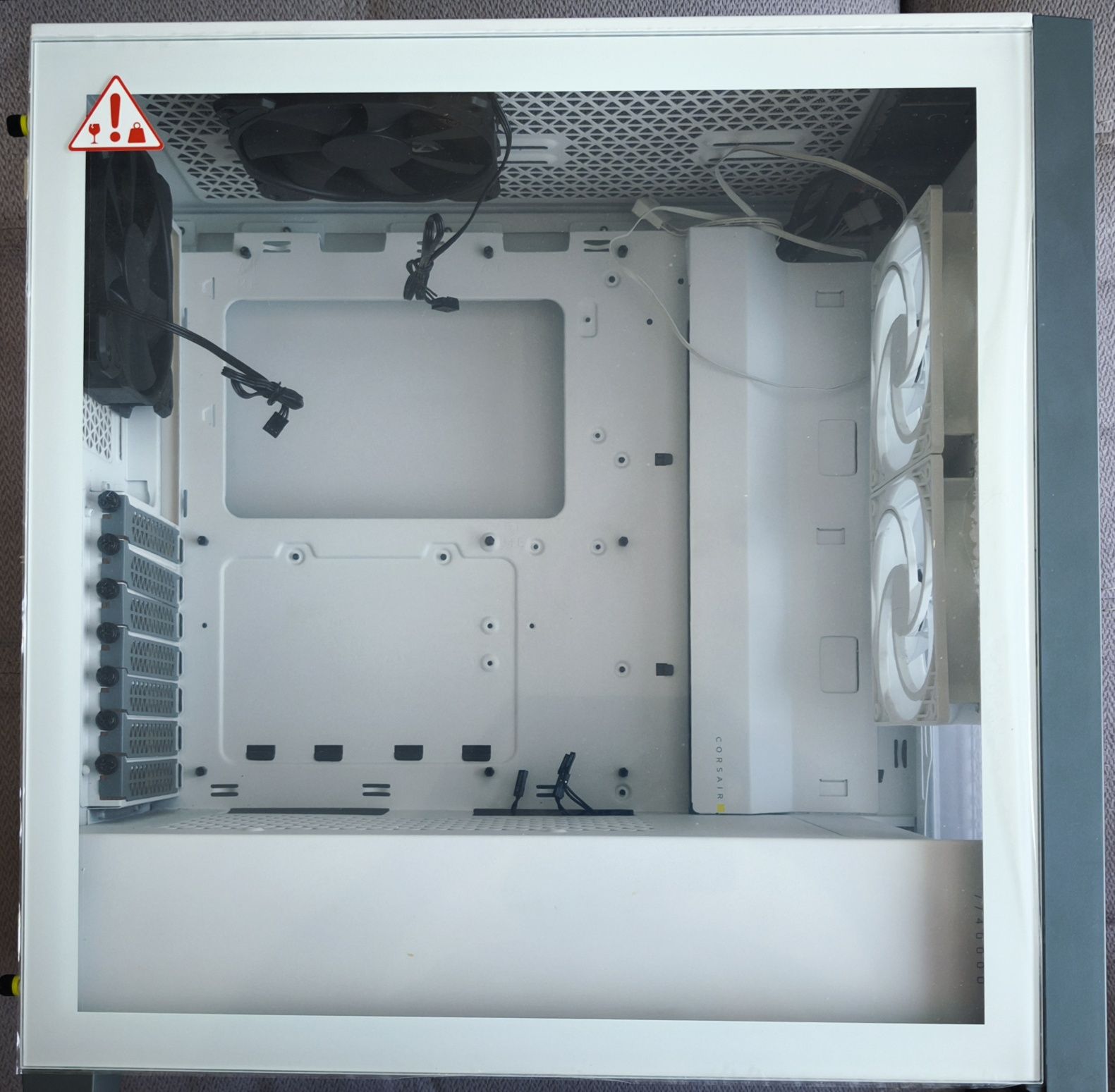 Corsair 4000d бяла