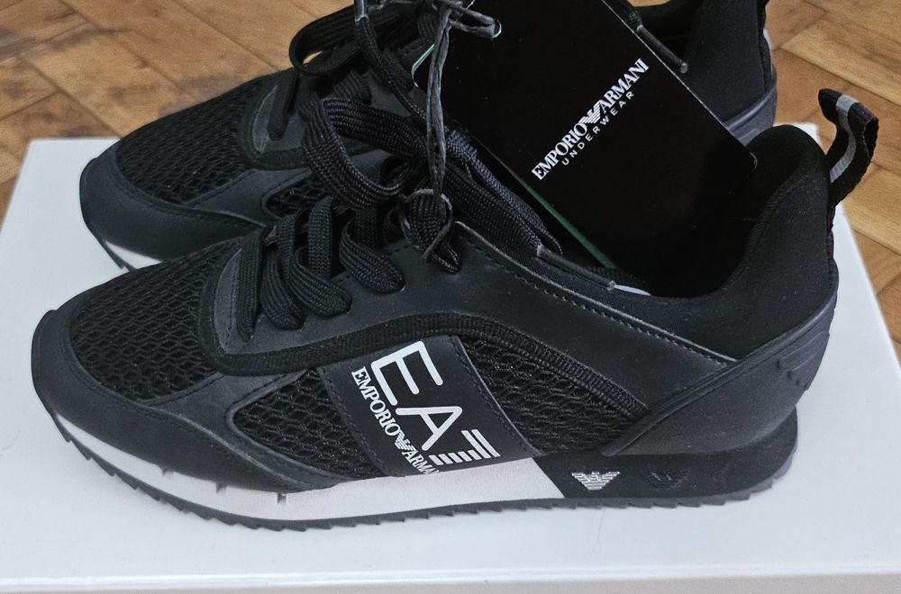 Нови маратонки Emporio Armani  Армани номер 36 стелка. 23см