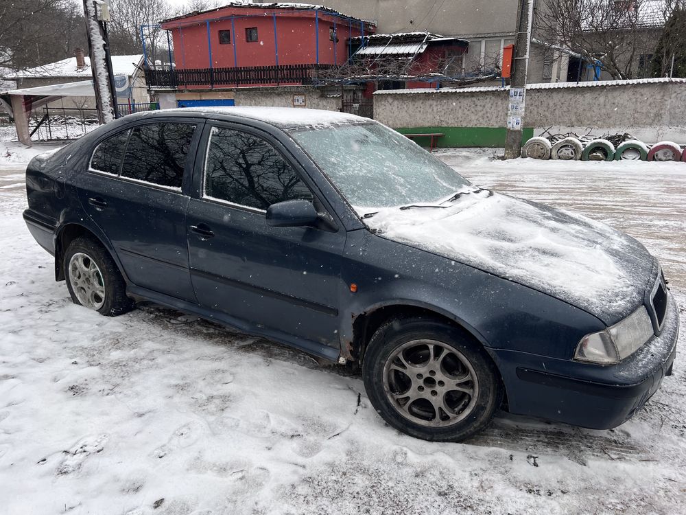 Skoda Octavia 1.6 Бензин