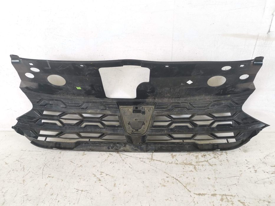 Радиаторна решетка Дачия Сандеро 3 / Dacia Sandero 3 [ - ] Оригинална