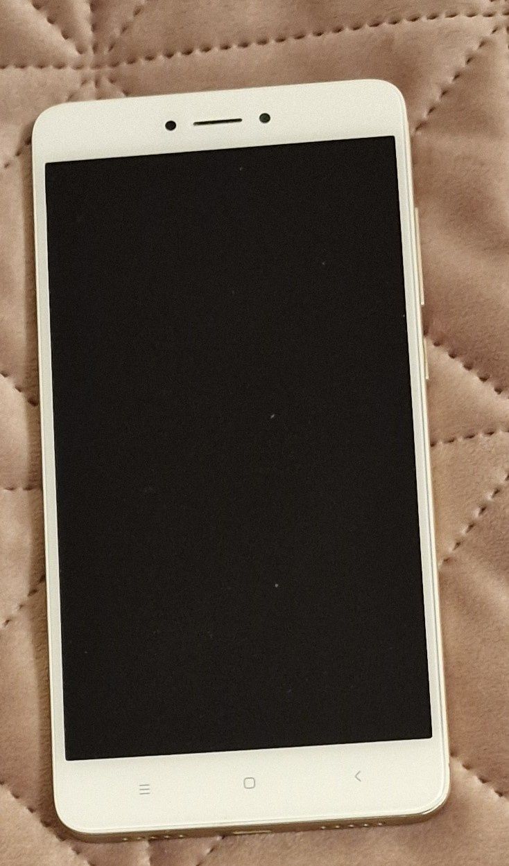 Продавам телефон Xiaomi Redmi Note 4x