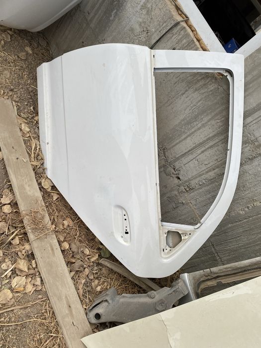 Kobalt orqa chap taraf eshik